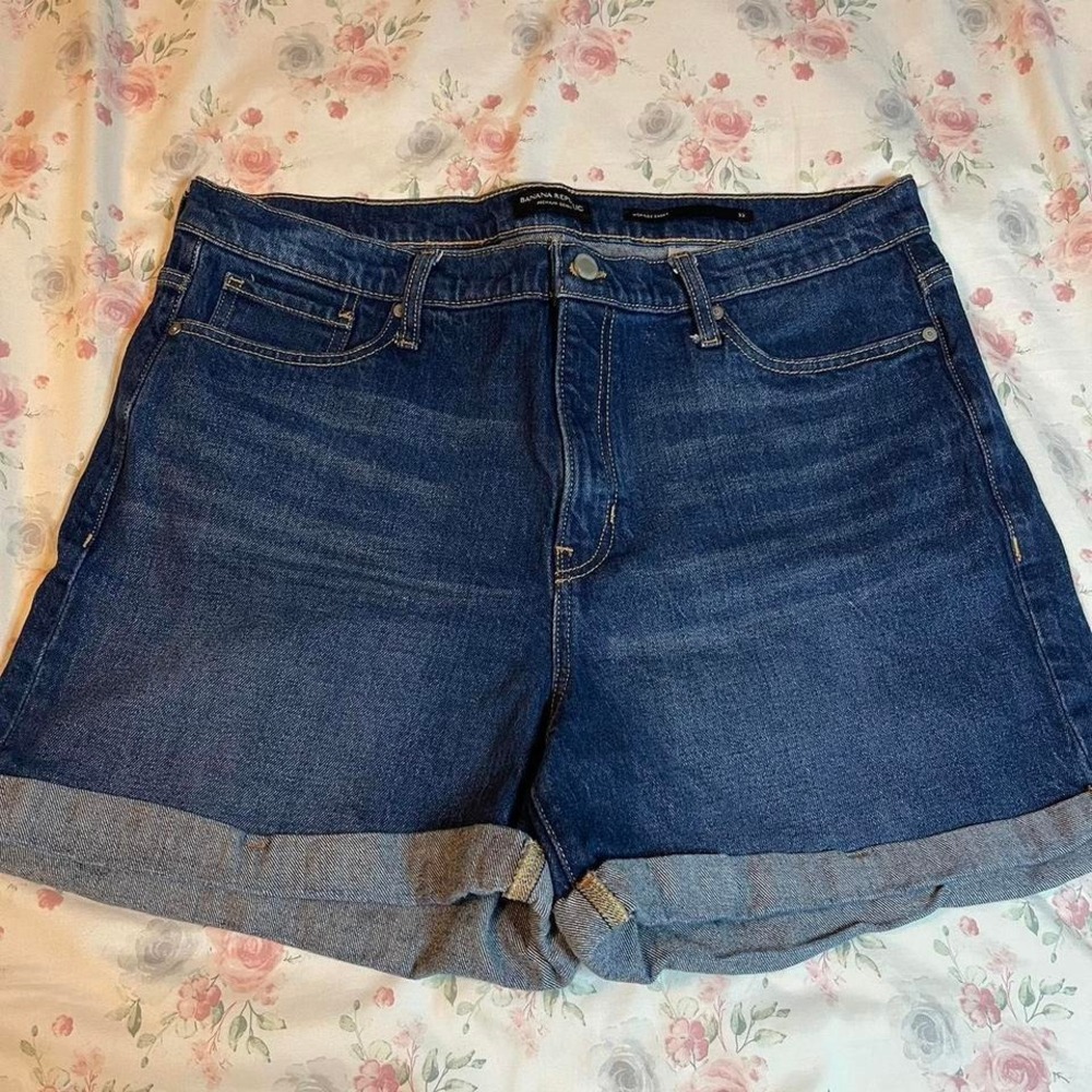 Banana Republic Women's Denim Shorts Size 33 Blue‎ Rolled Hem High Rise Casual